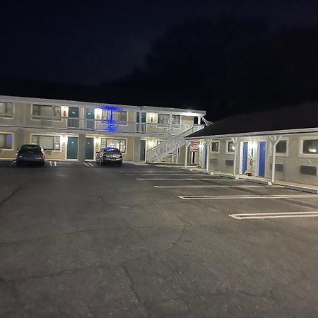 Point Pleasant Inn พอยท์เพลสเซนท์บีช ภายนอก รูปภาพ