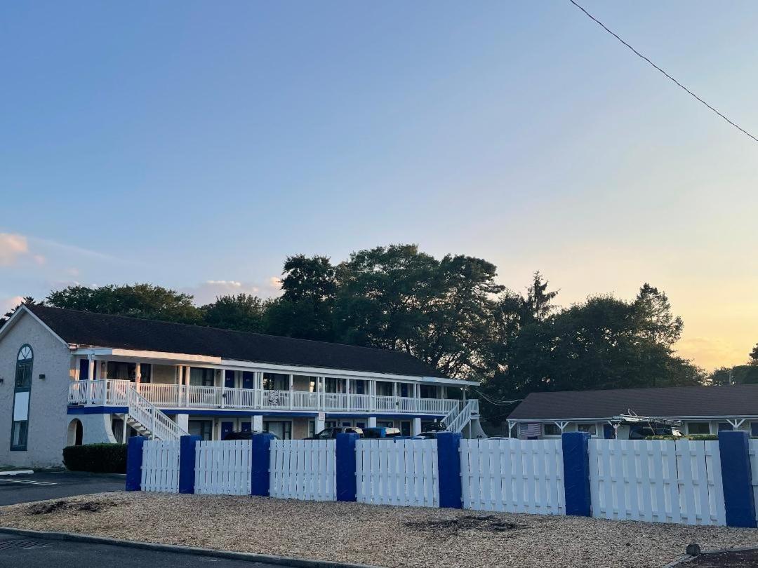 Point Pleasant Inn พอยท์เพลสเซนท์บีช ภายนอก รูปภาพ