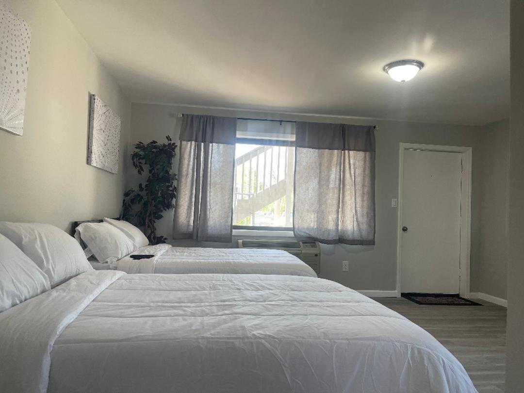 Point Pleasant Inn พอยท์เพลสเซนท์บีช ภายนอก รูปภาพ